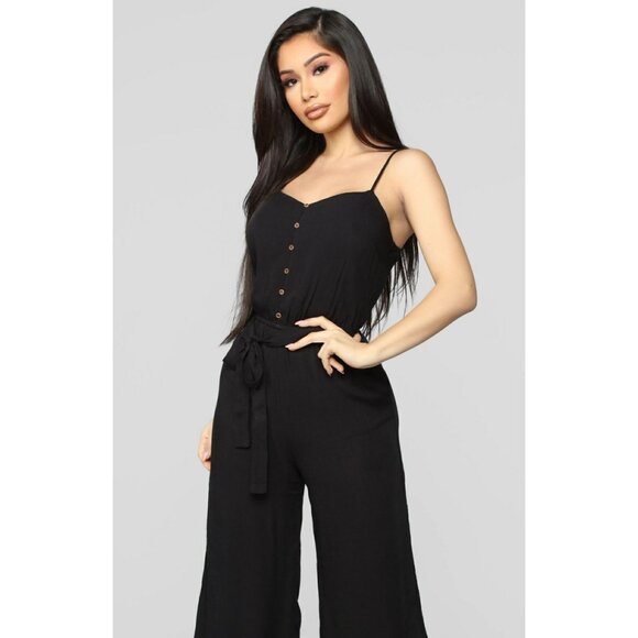 WHOLESALE * 28 JUMPSUIT // BOUTIQUE CLOSING // EVERYTHING MUST GO - Picture 4 of 16